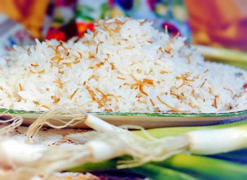 Rice with vermicelli noodles (timman bil-sha'riyya)